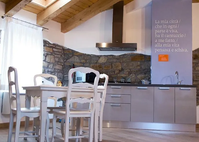 מלון דירות Trauner Collection 4*