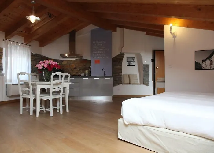 Trauner Collection מלון דירות